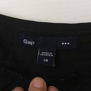 gap black top